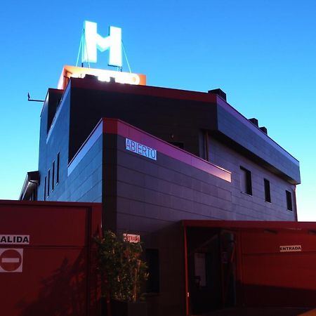 V Hotel Arroyomolinos Extérieur photo