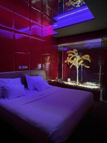 V Hotel Arroyomolinos Extérieur photo
