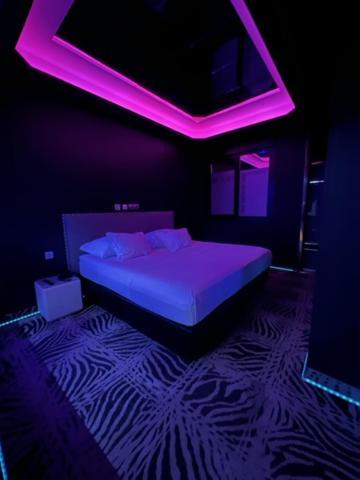 V Hotel Arroyomolinos Extérieur photo
